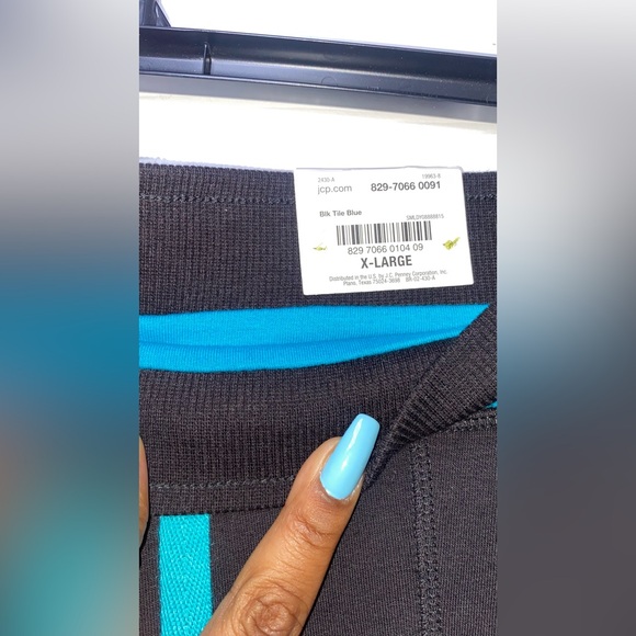 Women’s Made For Life Black Tile Blue Ankle Cut Sweatpants - Picture 5 of 7